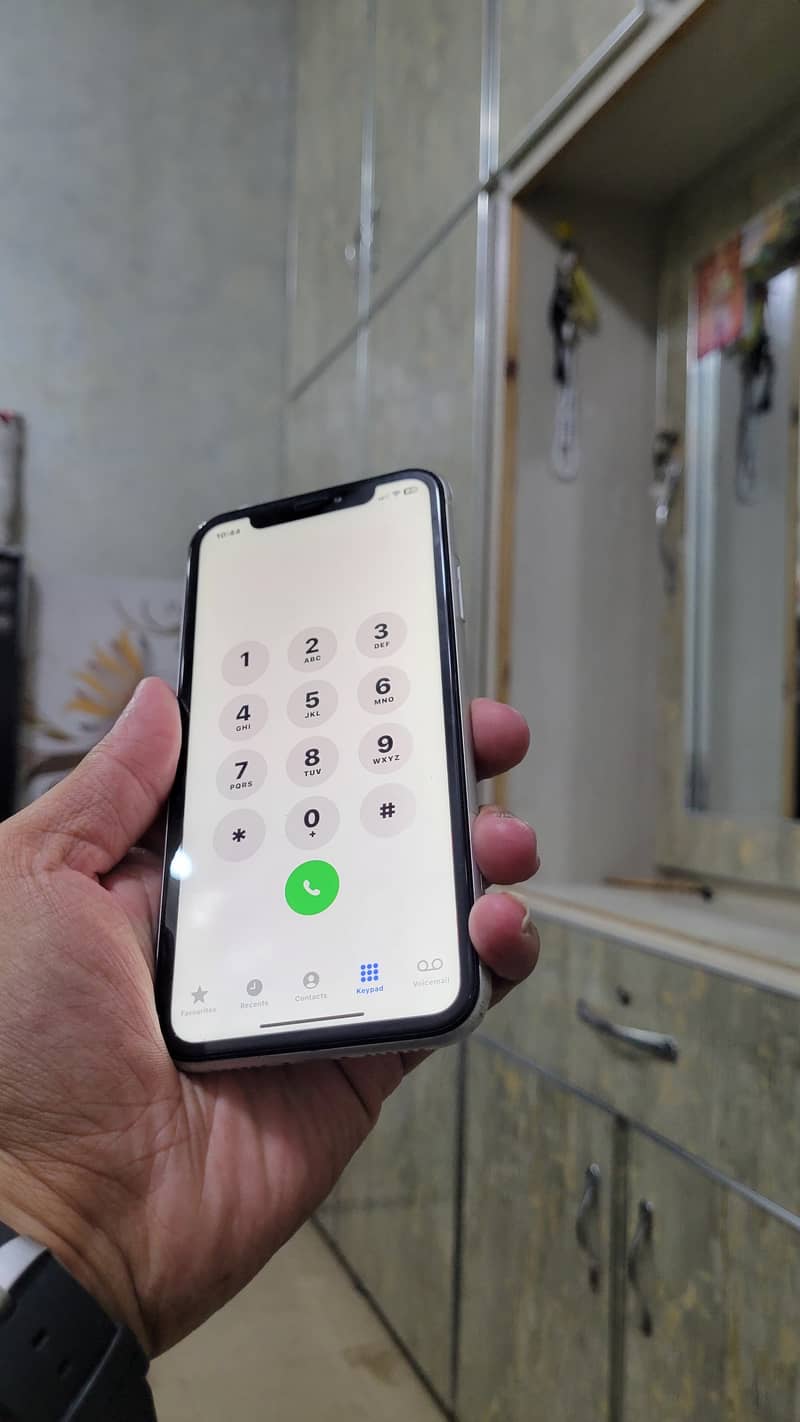 Apple iPhone XR 4