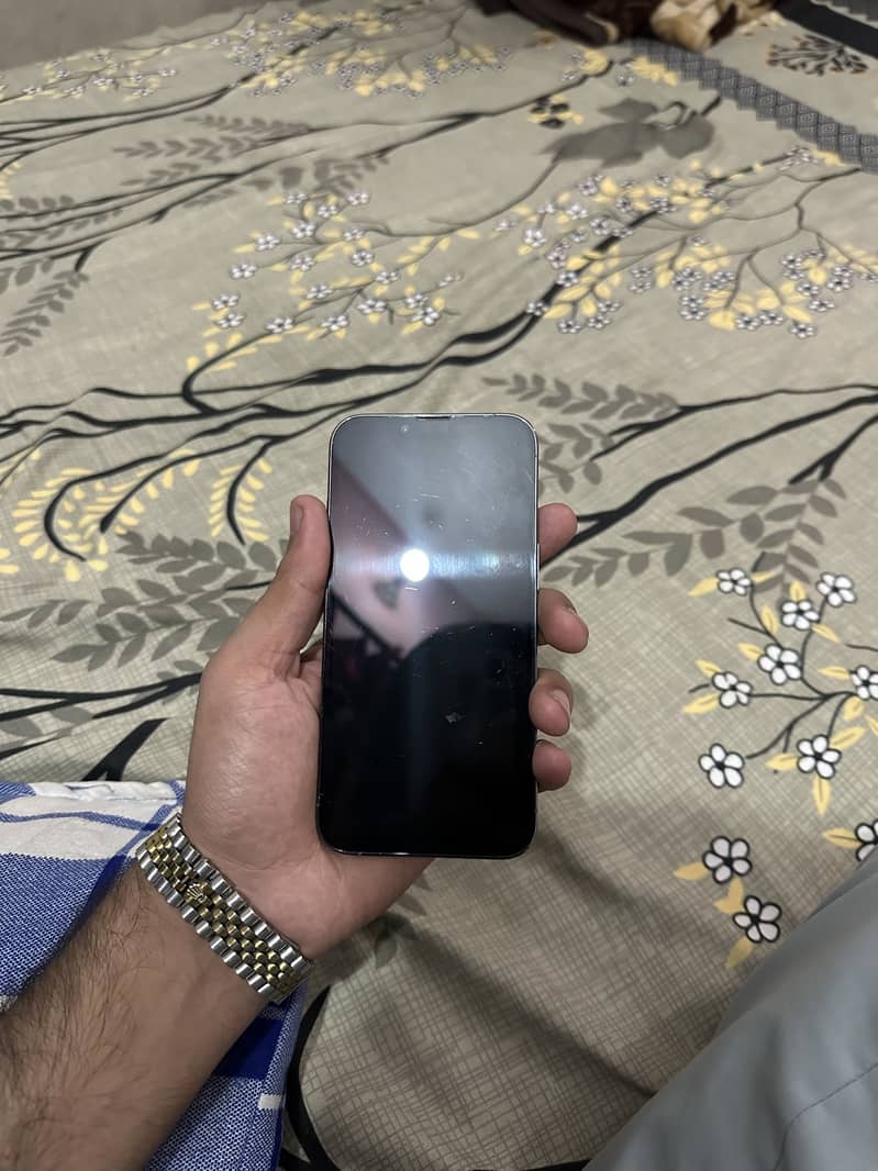 Apple iPhone 13 Pro 3