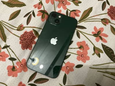 Apple iPhone 13
