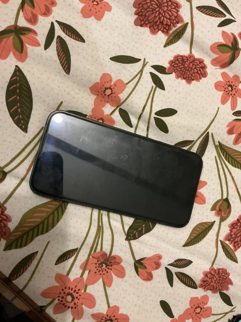 Apple iPhone 13 1