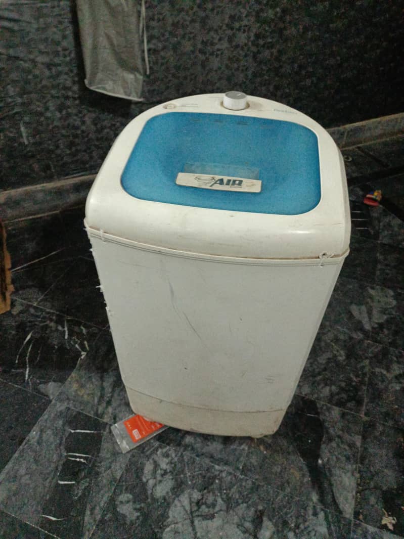 صرف چار ہزار میں کپڑے سکھانے والی مشین 1