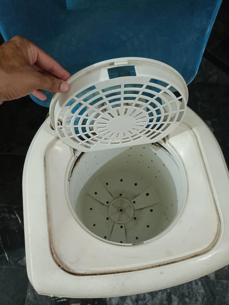 صرف چار ہزار میں کپڑے سکھانے والی مشین 2