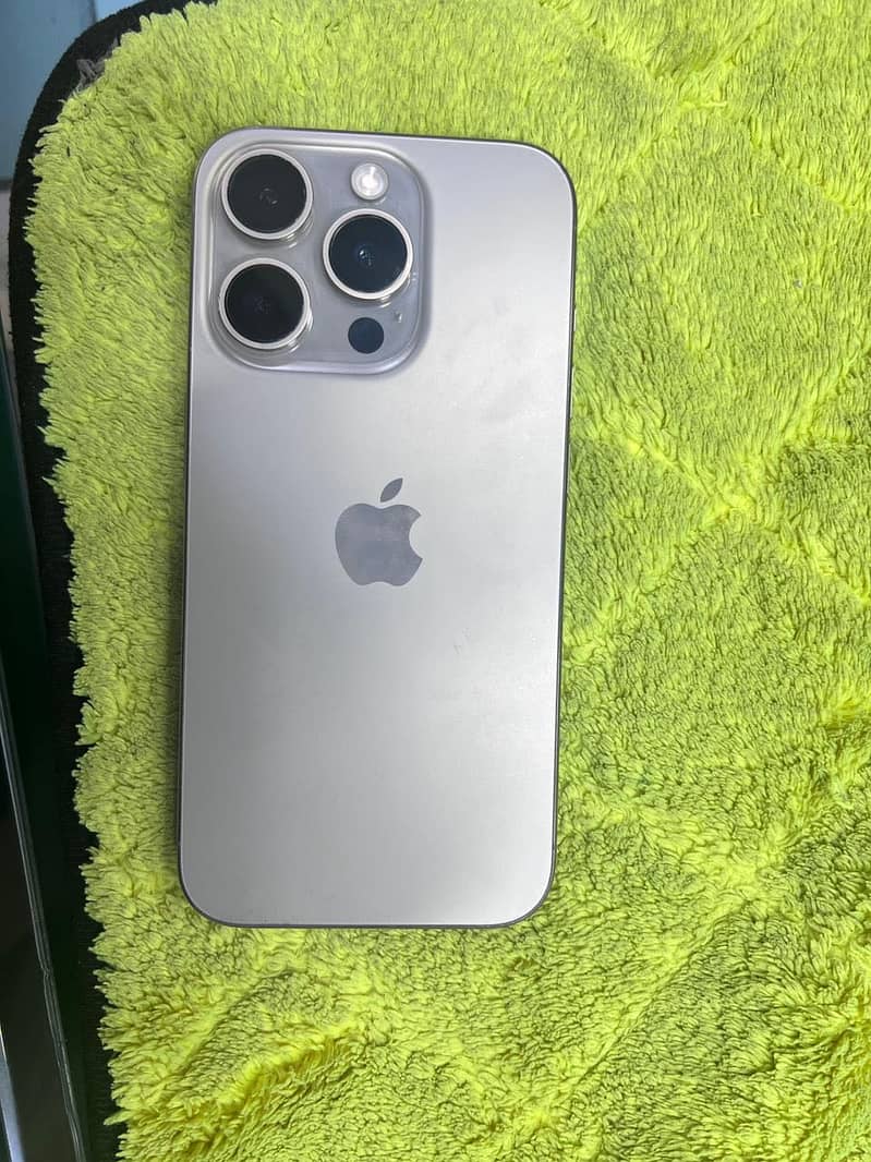 Apple iPhone 15 Pro 1