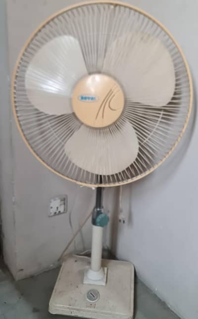 Table cum Pedestal fan good working condition