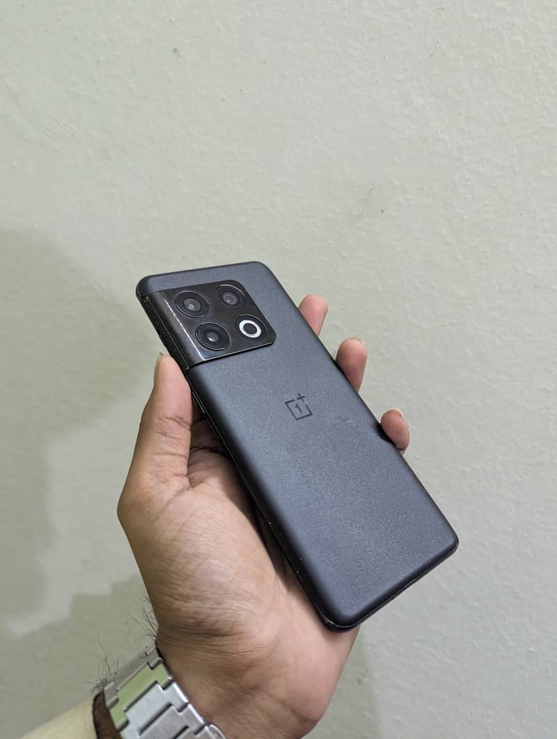 One Plus 10 Pro 0