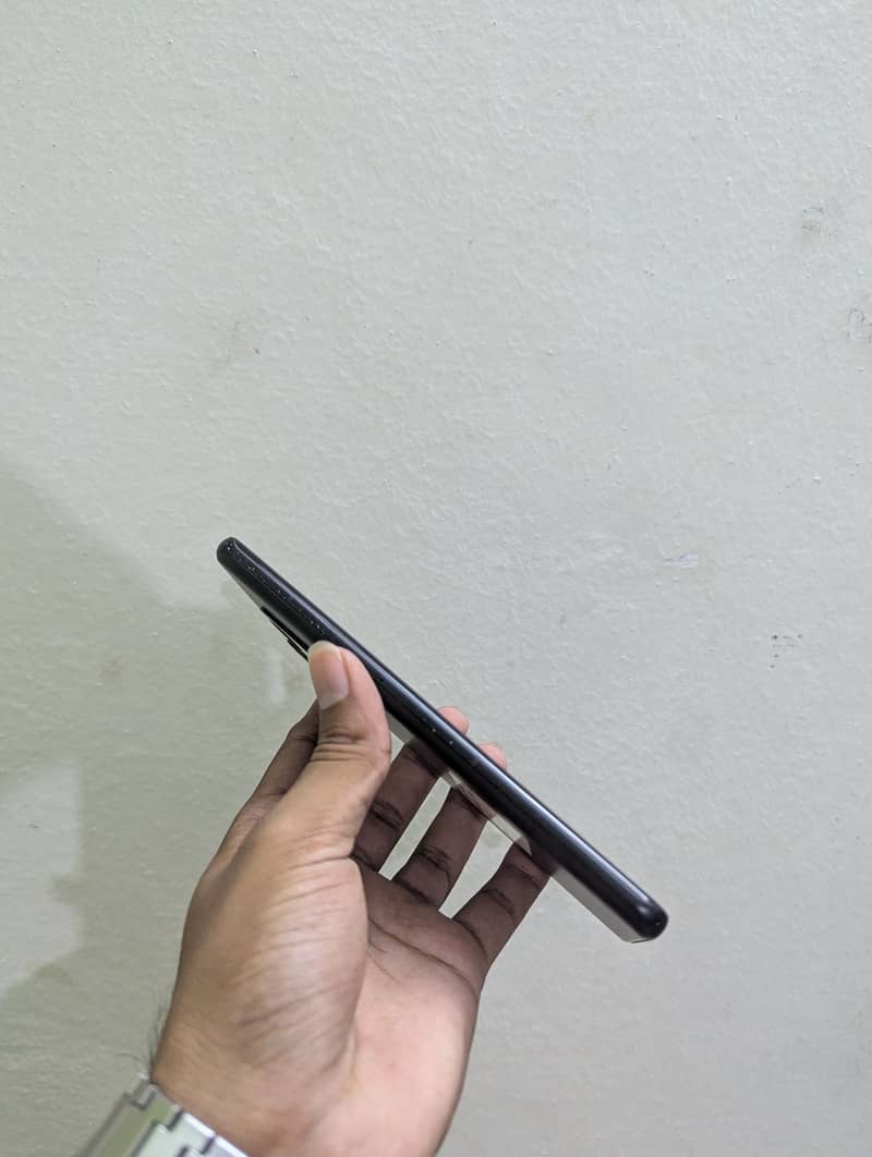 One Plus 10 Pro 4