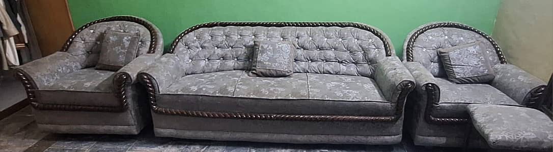 sofa in very best condition