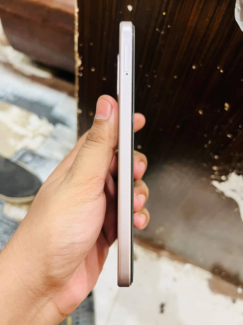 OPPO A6 4