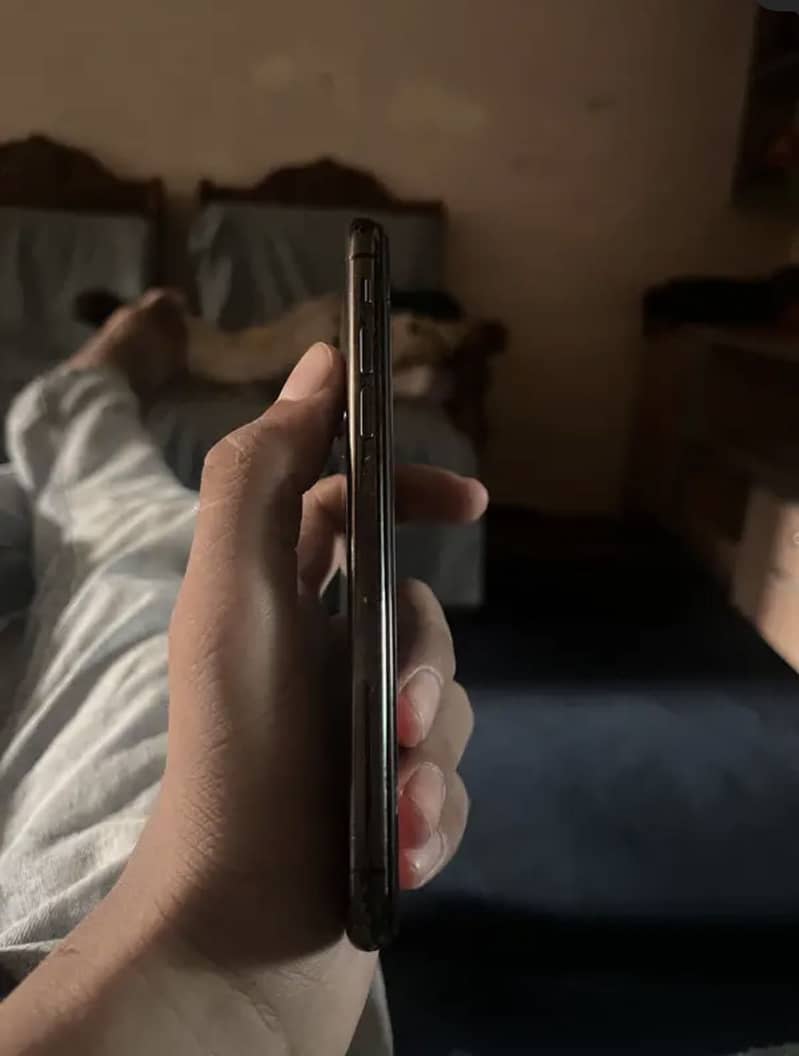 Apple iPhone X 2