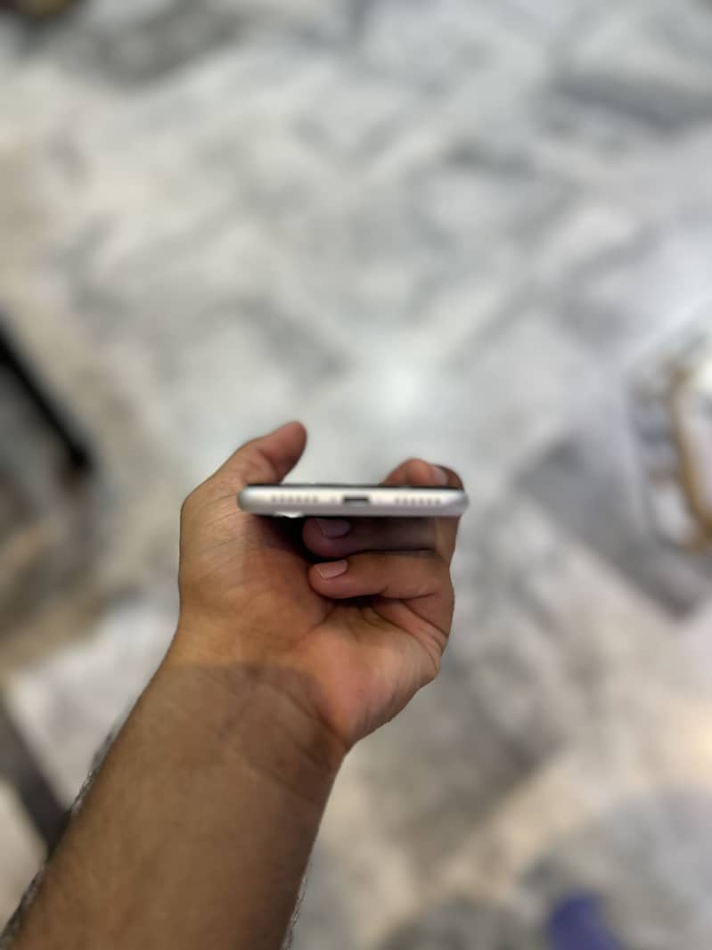 Apple iPhone SE 5