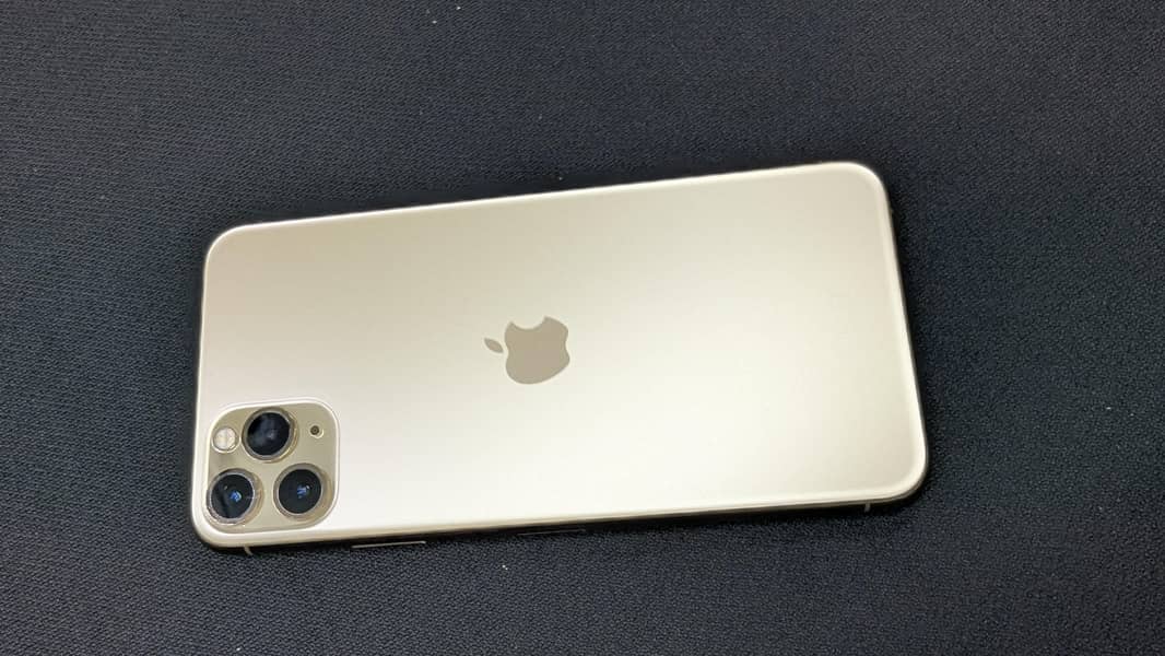 Apple iPhone 11 Pro Max 6