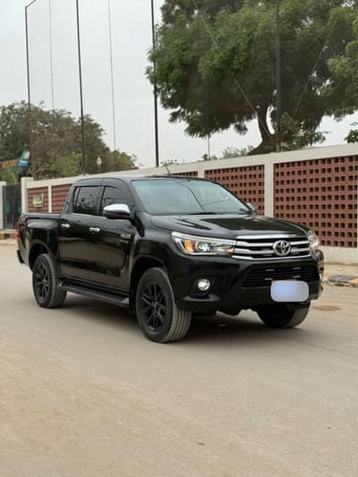 (NEED PAYMENT URGENT) Toyota Hilux REVO 2019 betr thn fortuner corolla