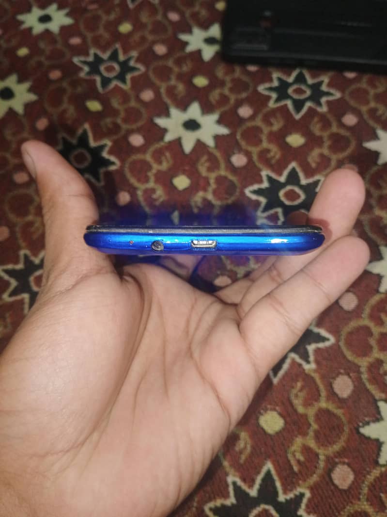 Tecno Spark 6 Go 4