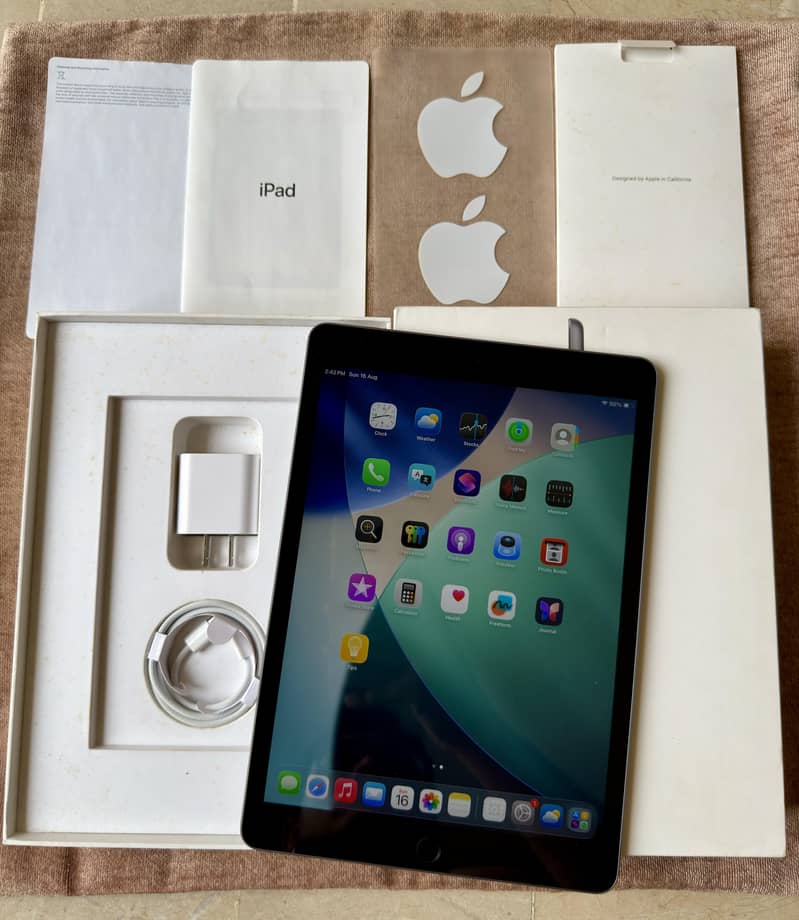 iPad 9th Gen Complete Box 7