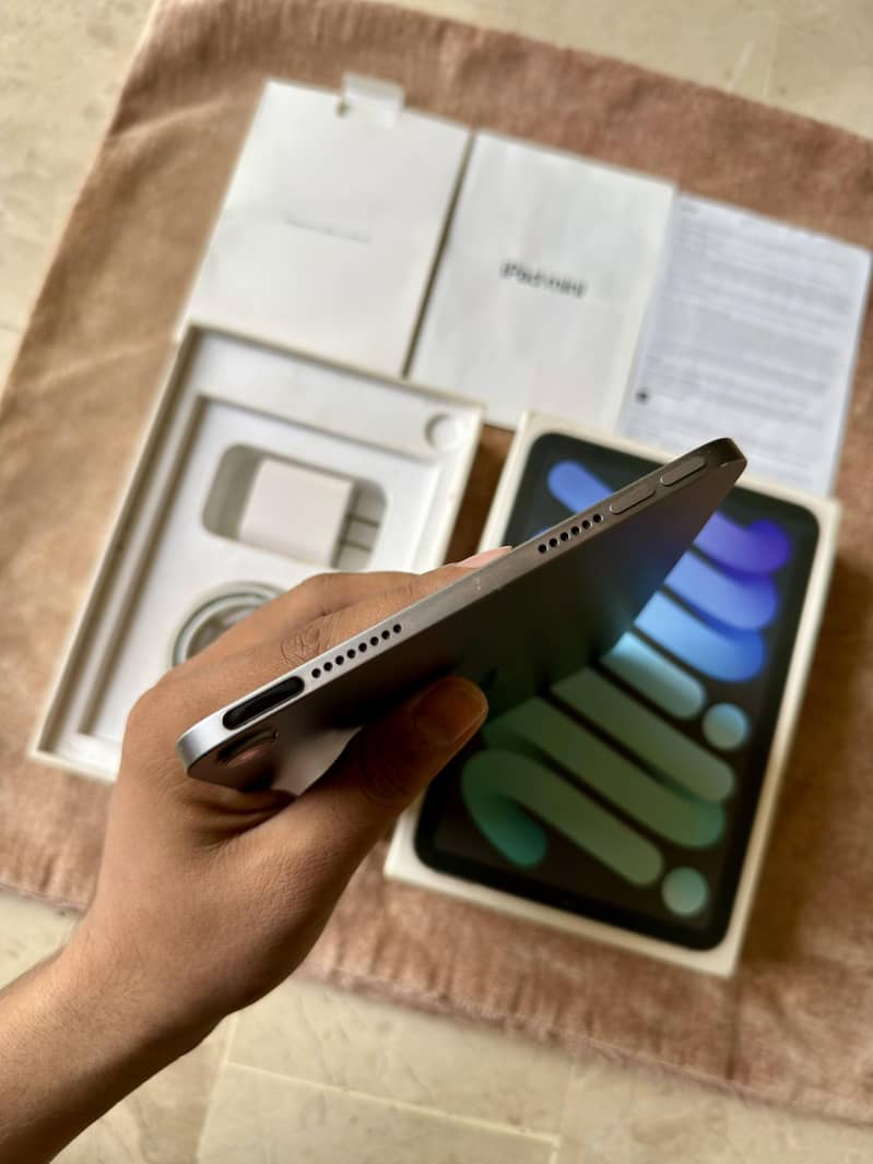 iPad Mini 6 Complete Box 3