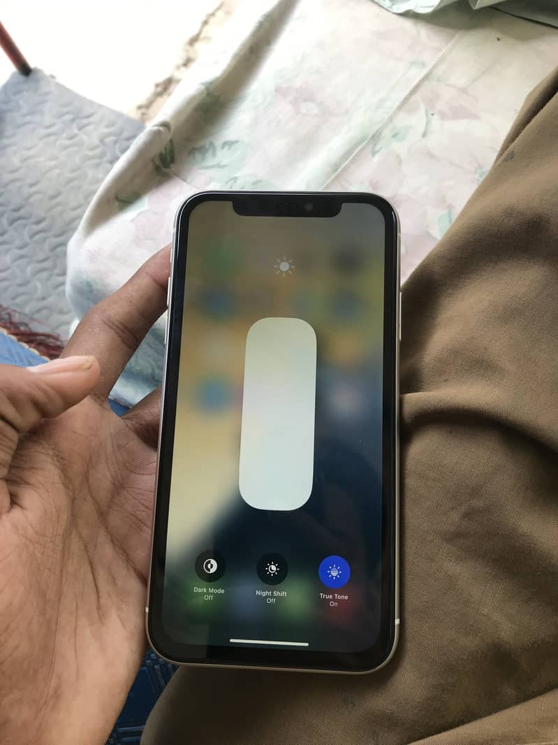 Apple iPhone 11 3