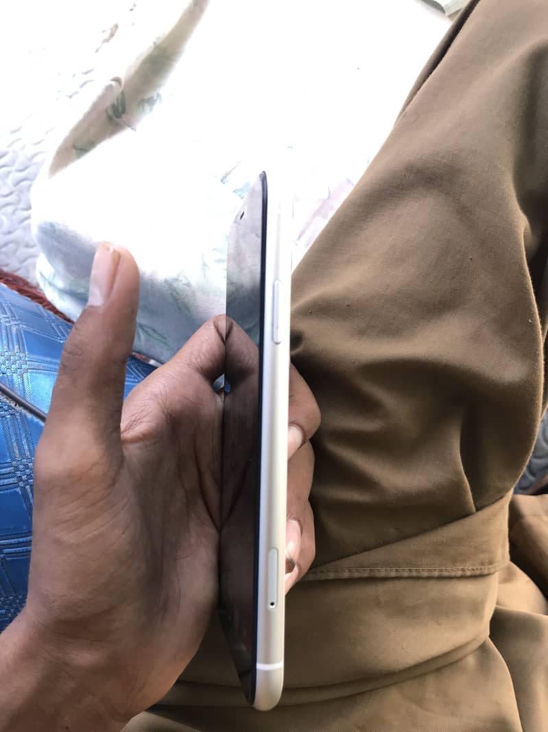Apple iPhone 11 10