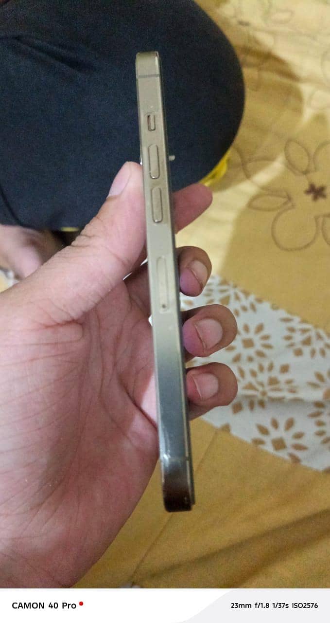 Apple iPhone 13 pro 4