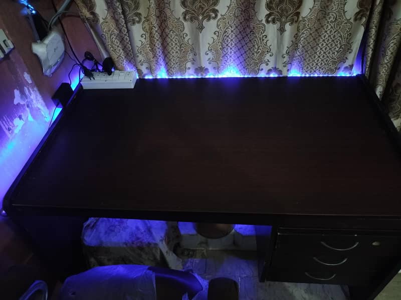 Office Computer Table With 3 Door 2