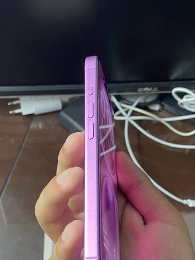 Apple iPhone 16