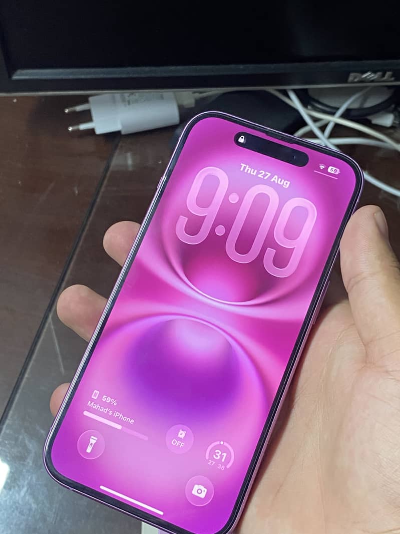 Apple iPhone 16 2
