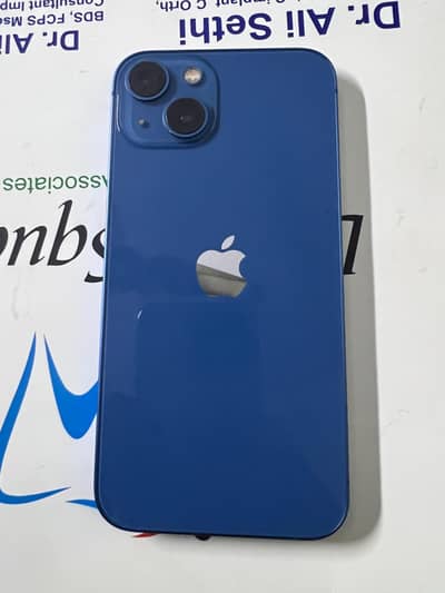 Apple iPhone 13
