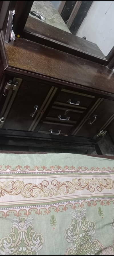 dressing table