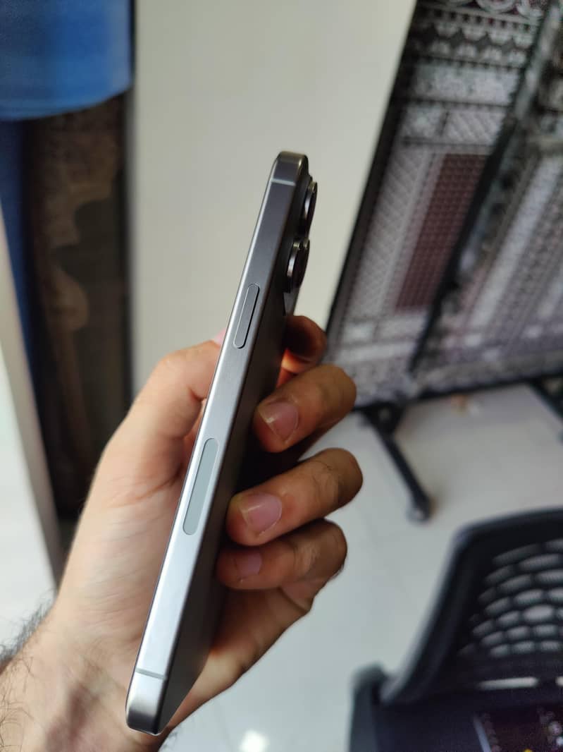 Apple iPhone 15 Pro Max 1