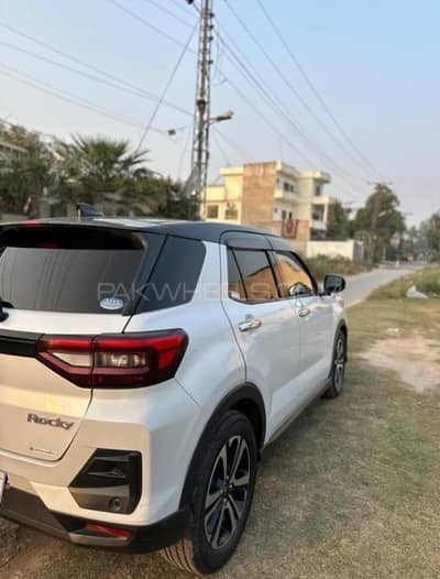 Daihatsu Rocky 2019