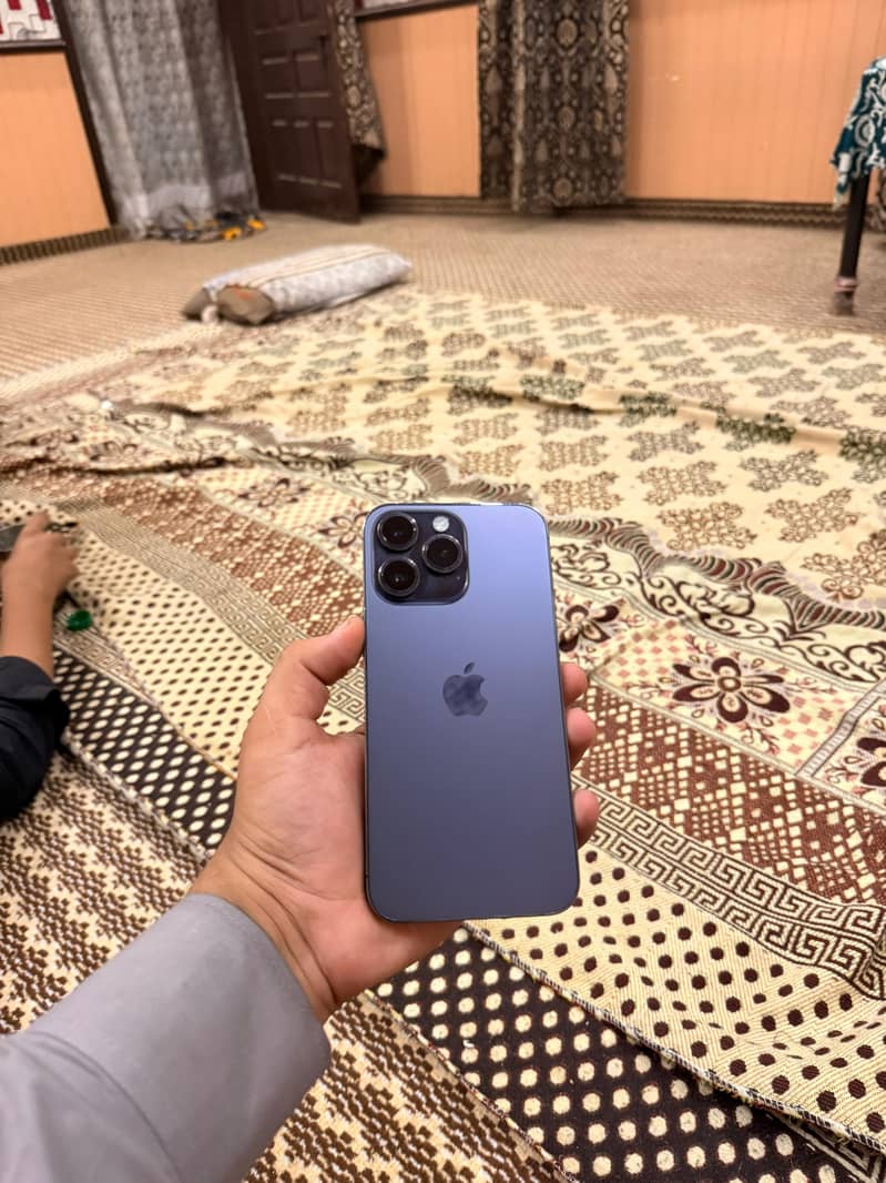 Apple iPhone 14 Pro Max 0
