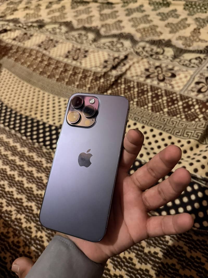 Apple iPhone 14 Pro Max 3
