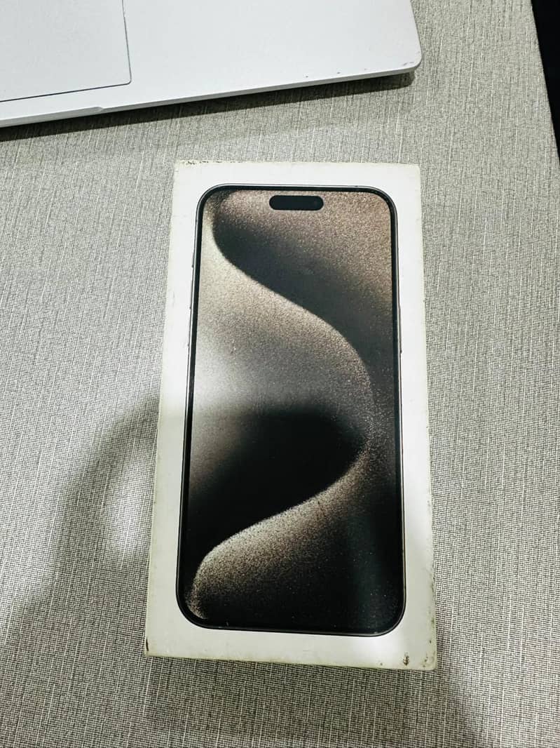 iPhone 15 Pro Max 1