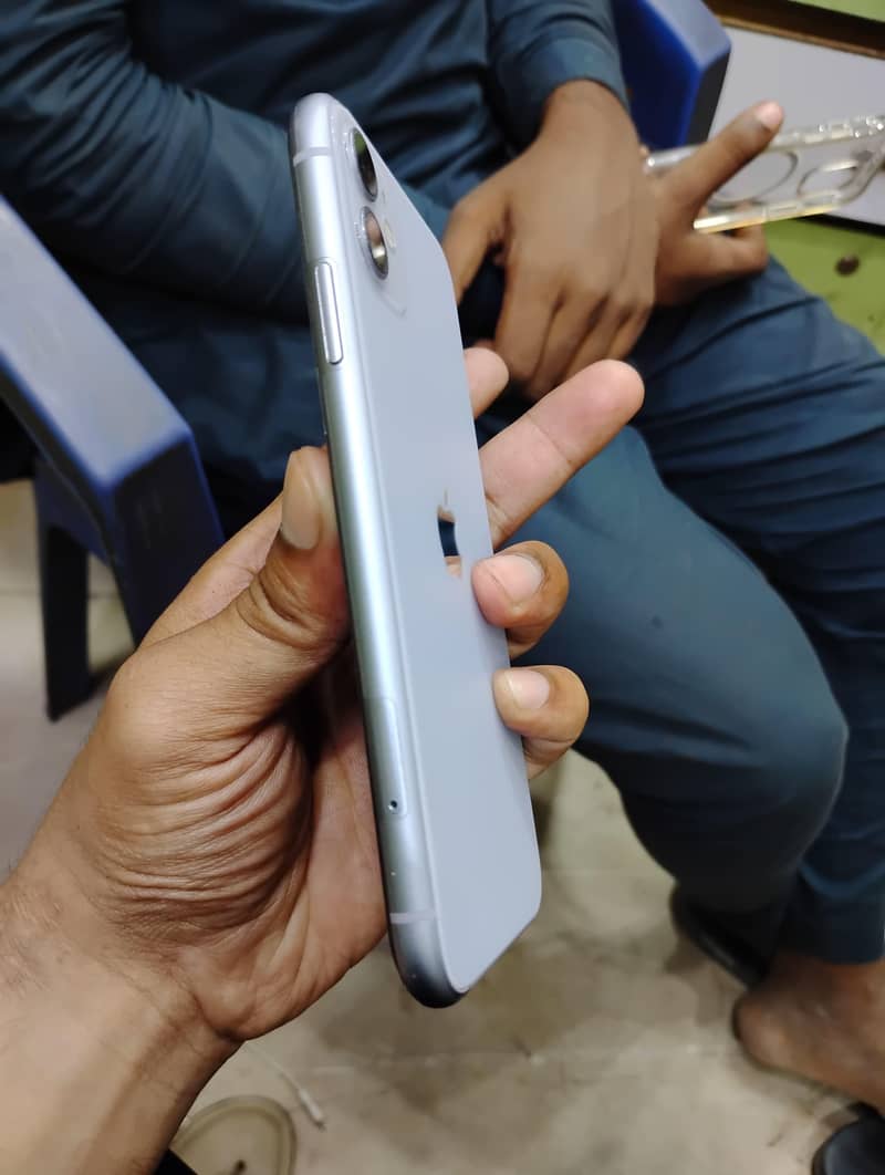 Apple iPhone 11 1