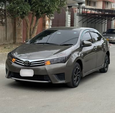 (URGENT NEED MONEY) Toyota corolla Altis 2016/2017 reg my family used