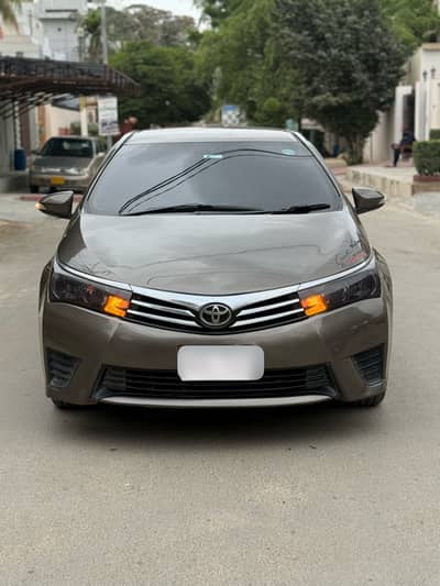 (URGENT NEED MONEY) Toyota corolla Altis 2016/2017 reg my family used