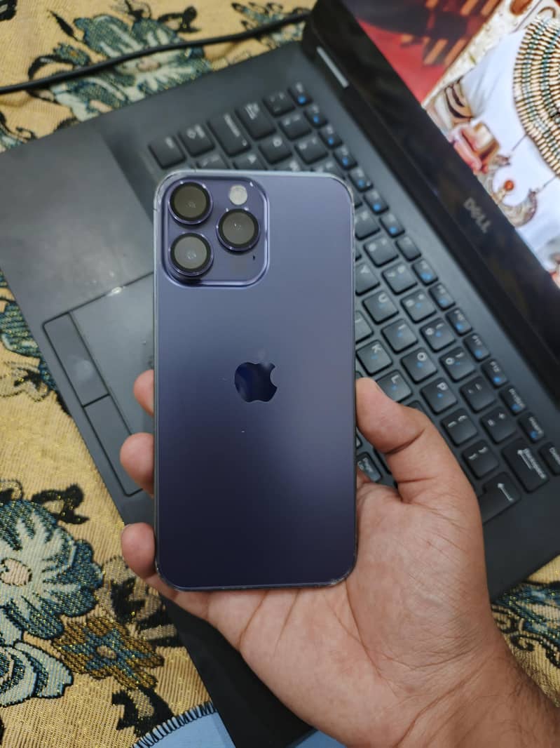 Apple iPhone 14 Pro Max 1