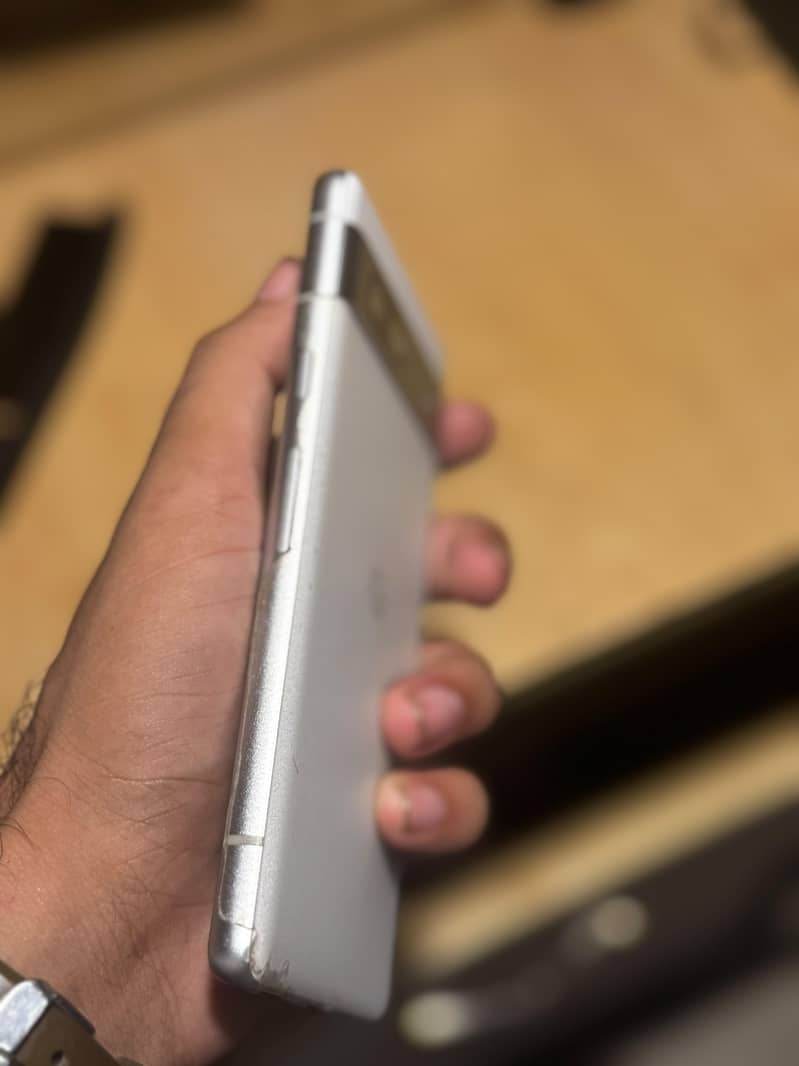 Google Pixel 7a 5
