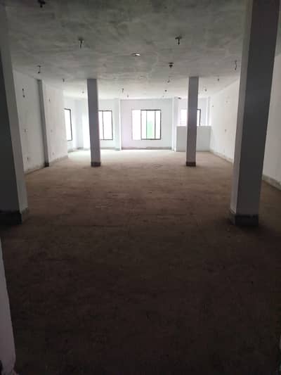 Warehouse With Airy And Proper Sunlight, Wide Stairs For Rent