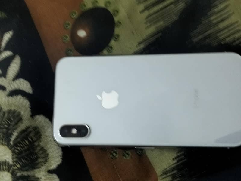 Apple iPhone X 3
