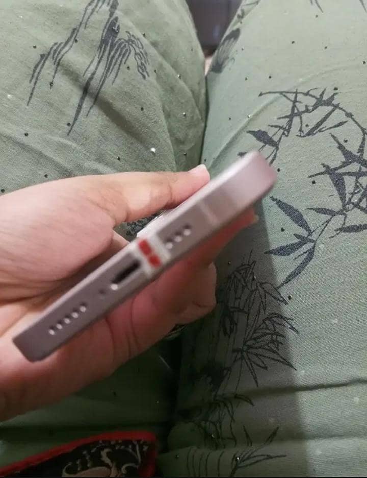 Apple iPhone 13 4