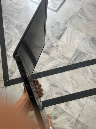Dell latitude i5-8350U + 8GB RAM +SSD 256+Intel UHD 620