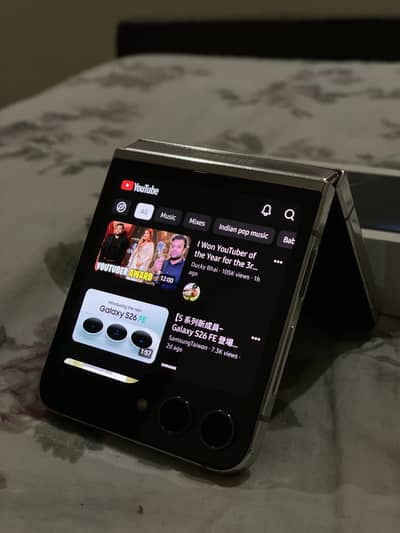 Samsung Mobile Z Flip 5