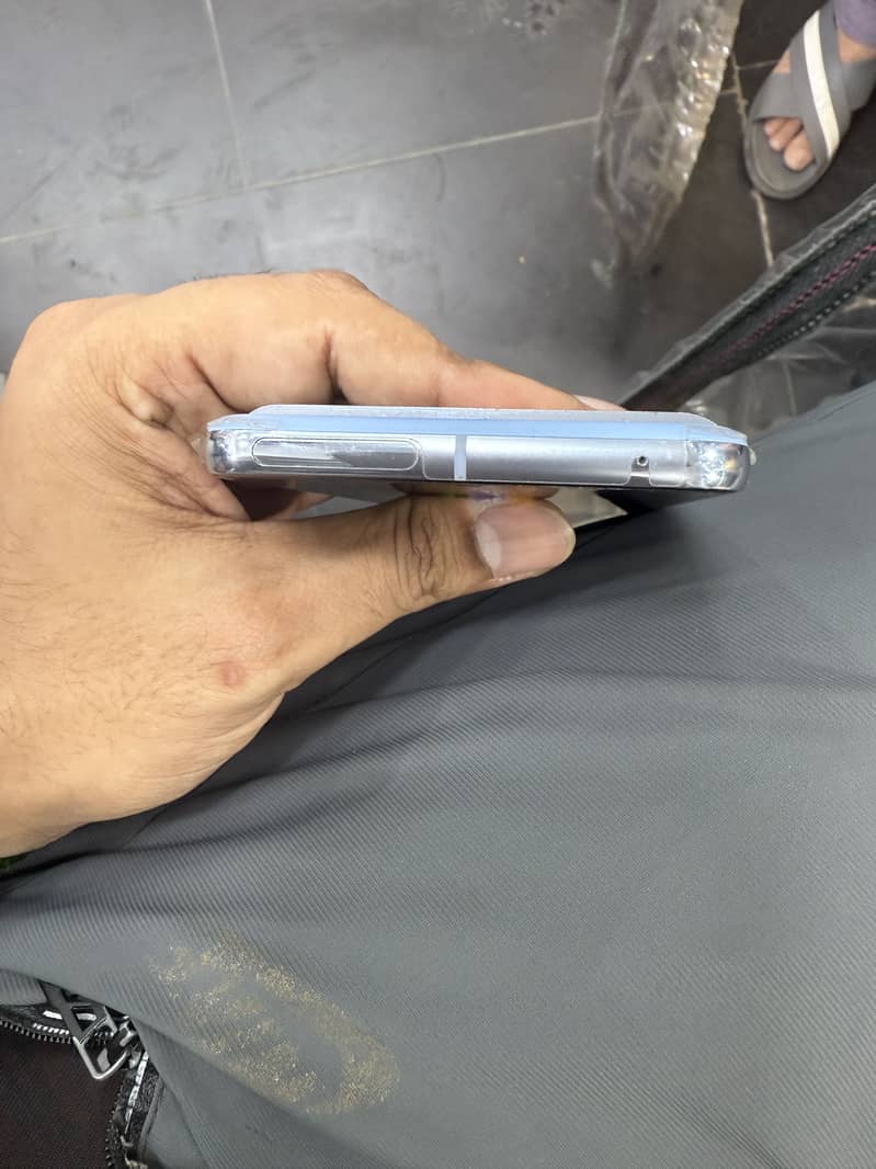 Google pixel 8pro 4