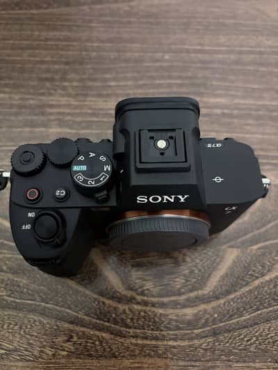 Sony A7 IV – | Only 9,806 Shutter Count