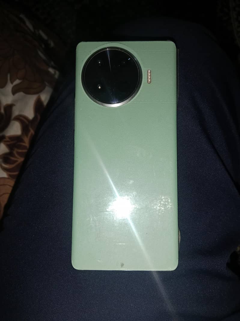 Tecno Spark 20 Pro Plus 0