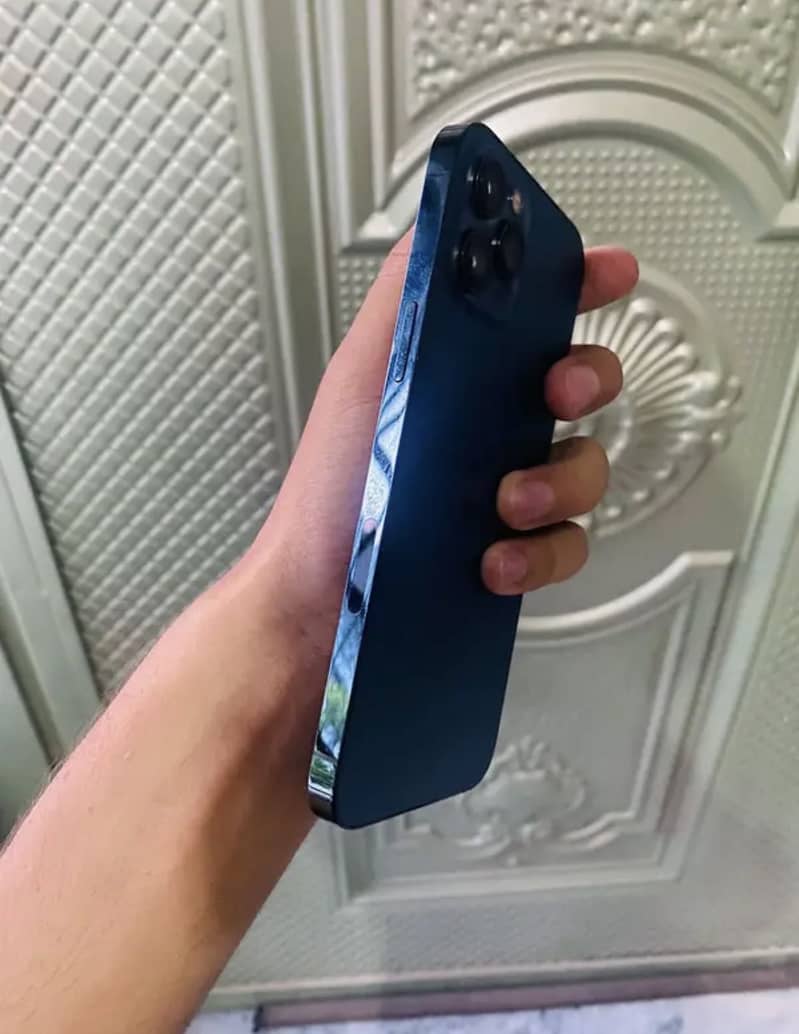 Apple iPhone 12 Pro Max 1