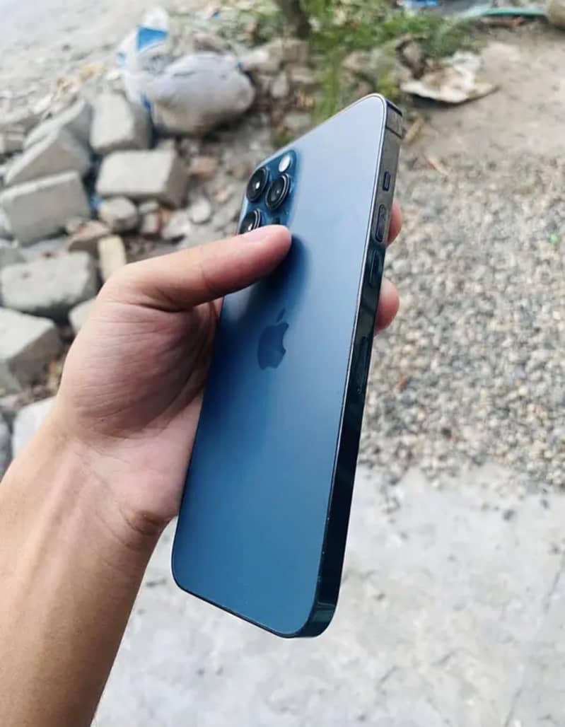 Apple iPhone 12 Pro Max 2