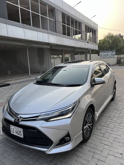 Toyota Altis Grande 2017 Bumper to bumper