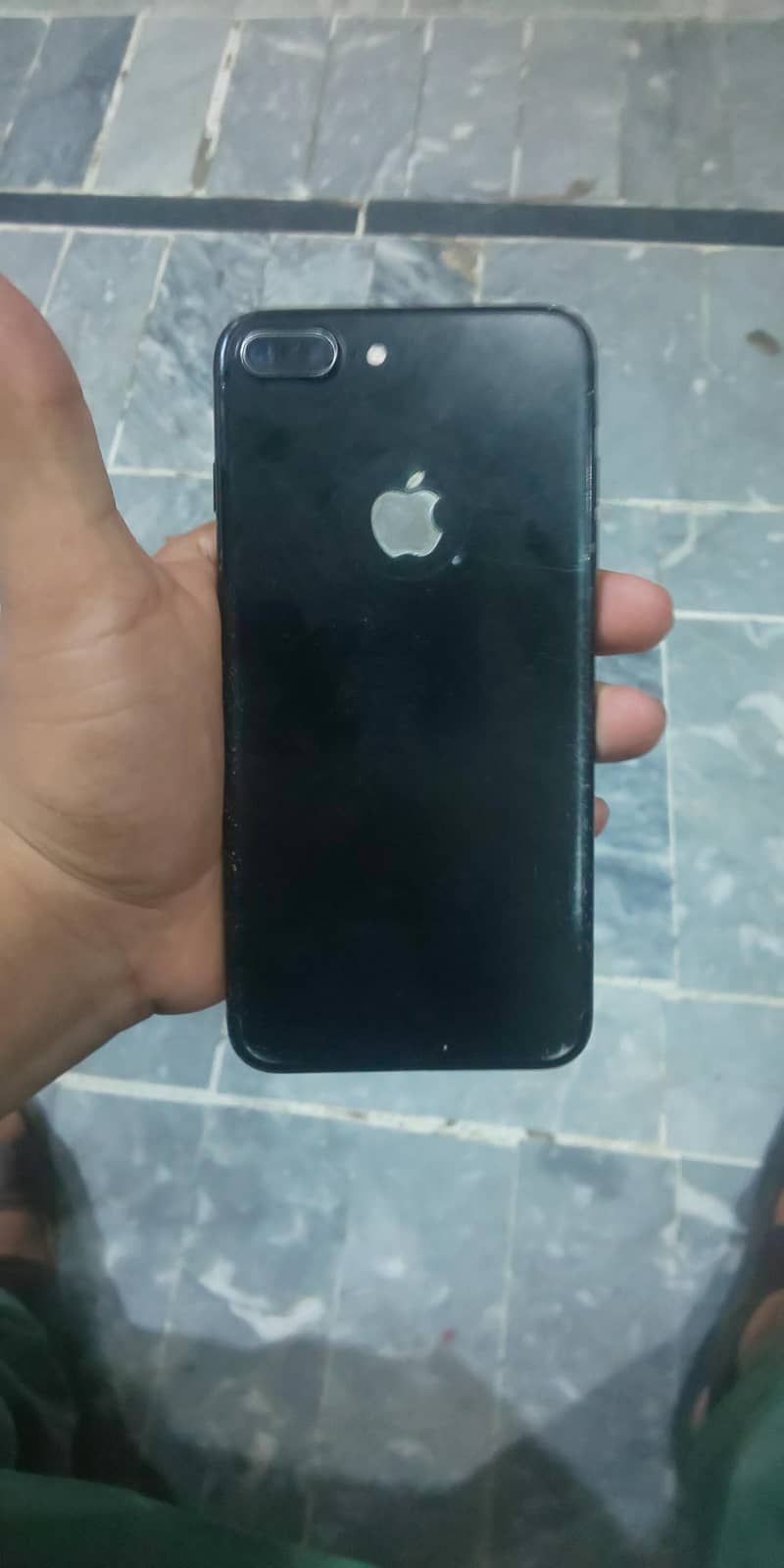 Apple iPhone 7 Plus 0
