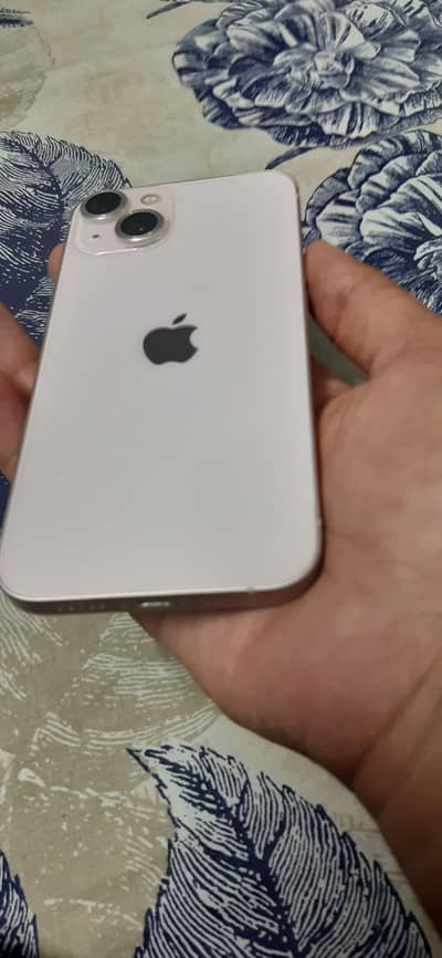Apple iPhone 13